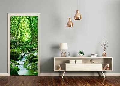 Adesivo em porta Um riacho na selva