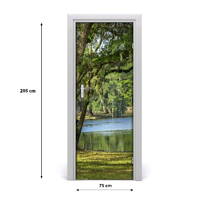 Adesivo em porta Lago no parque