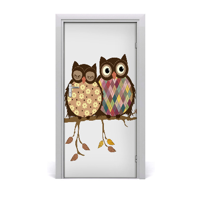 Papel de parede em porta Um par de corujas em um galho