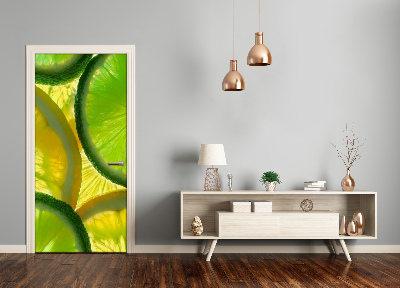 Papel de parede em porta Lima e limão