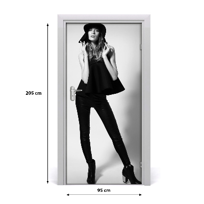 Papel de parede em porta Mulher de Preto