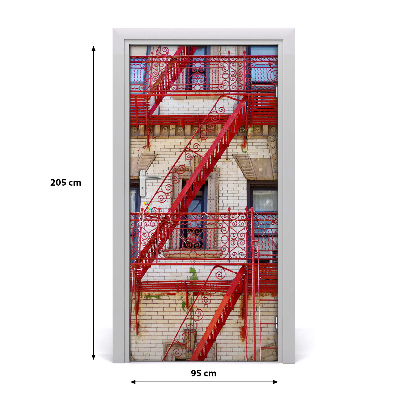 Adesivo em porta casa de cortiço italiana