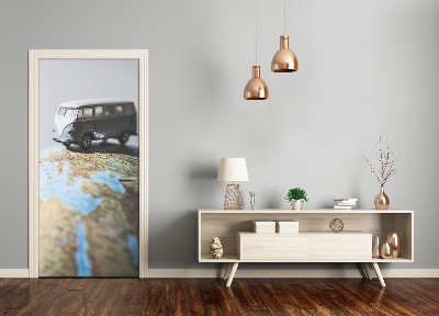 Papel de parede em porta Van em um globo