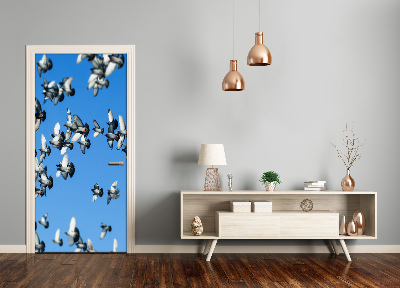 Papel de parede em porta Pombos no céu