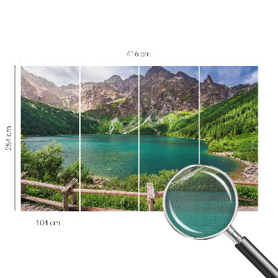 Papel de parede infantil com estampa de paisagem montanhosa