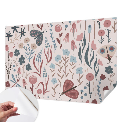 Papel de parede para criança com padrão de flores e insetos