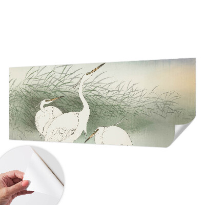 Papel de parede para criança com estampa de garças na grama