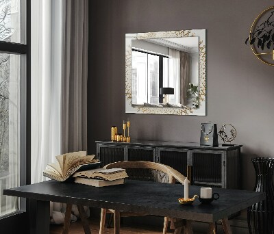 Espelho com moldura decorada padrão de mandala