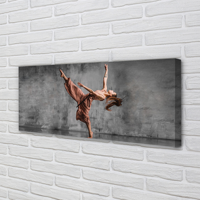 Pintura em tela Mulher dançando de cabelo comprido