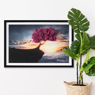 Quadro de musgo Uma árvore sobre um precipício