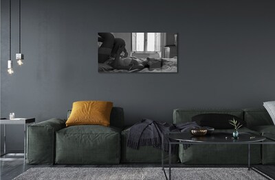 Pintura em vidro Uma mulher deitada e olhando pela janela