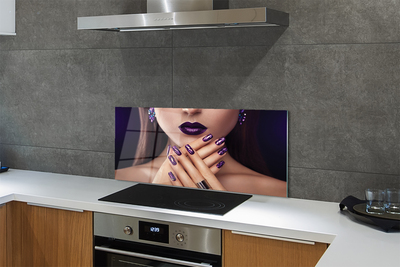 Painel de vidro Mulher com as mãos e lábios roxos