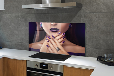 Painel de vidro Mulher com as mãos e lábios roxos