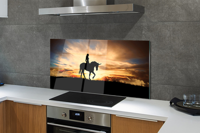 Painel de vidro Mulher em um pôr do sol de unicórnio