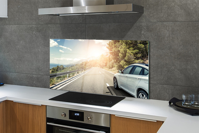 Painel de vidro Montanhas, nuvens, carro, estrada, árvores