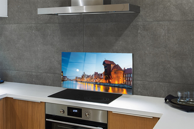 Painel de vidro Rio Gdansk à noite na Cidade Velha