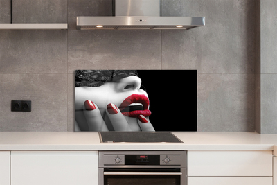 Painel de vidro Lábios e unhas de mulher