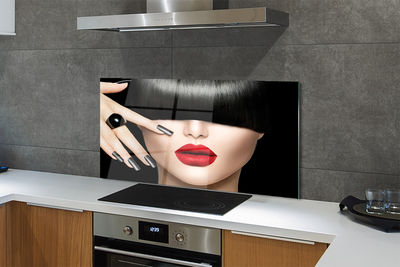 Painel de vidro Mulher bate os lábios vermelhos