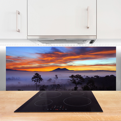 Painel cozinha Paisagem de árvores e neblina