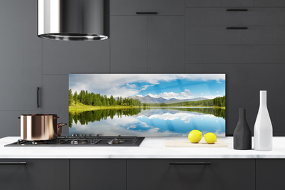 Painel cozinha Paisagem de montanhas, lago e floresta