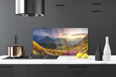 Painel vidro cozinha Paisagem de sol em prado de montanha