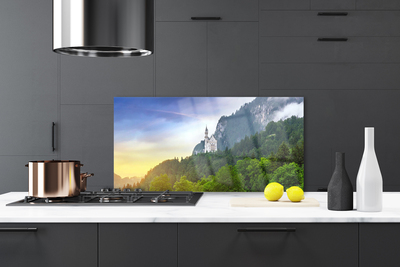 Painel cozinha Castelo na paisagem florestal das montanhas