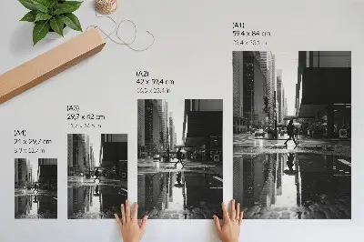 Poster decorativo de gráficos modernos de cidade em preto e branco com chuva