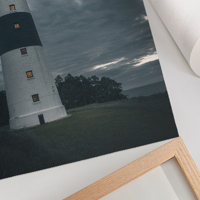 Poster decorativo Um farol contra um céu nublado