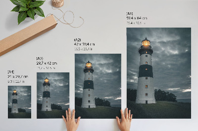 Poster decorativo Um farol contra um céu nublado