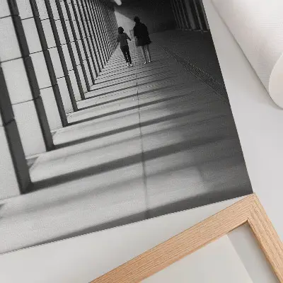 Poster decorativo com temática de arquitetura moderna, longas sombras e simetria