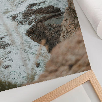 Arte de parede Ondas do mar e uma costa rochosa em tons turquesa.