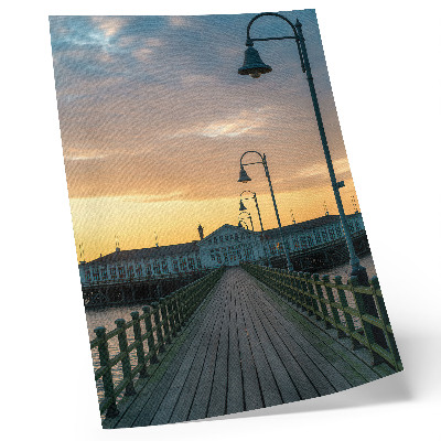 Poster decorativo Ponte de madeira com luminária e céu pitoresco