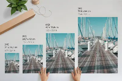Arte de parede marina com iates no cais sob céu azul em simetria