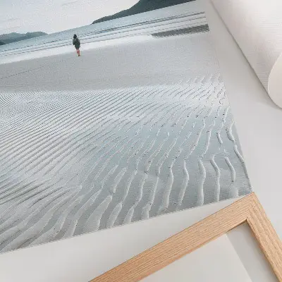 Poster decorativo praia pela manhã com ondas e areia fina