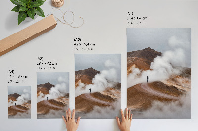 Poster para cozinha Montanhas marrons, névoa fumegante, paisagem de andarilho solitário