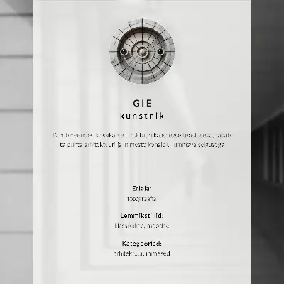 Poster para cozinha fachada creme com janelas em preto e branco no estilo clássico