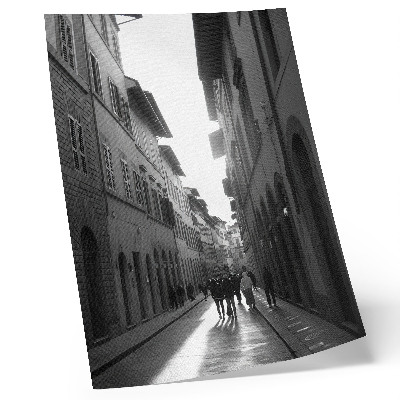 Poster decorativo O charme monocromático de uma rua histórica.