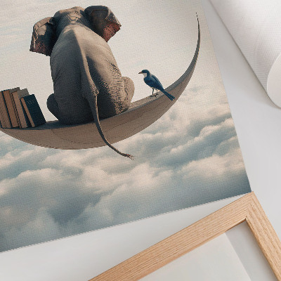 Poster para cozinha Elefante em uma lua crescente com livros nas nuvens