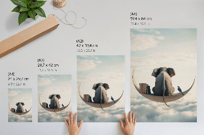 Poster para cozinha Elefante em uma lua crescente com livros nas nuvens