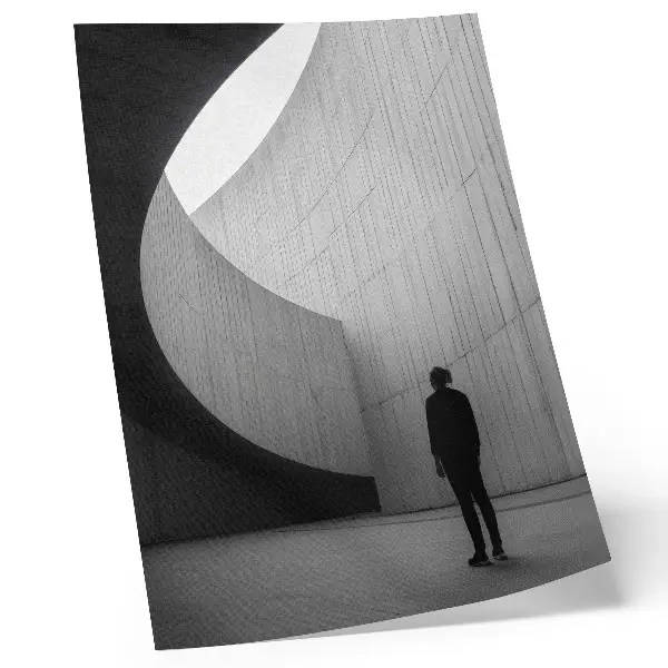 Poster para cozinha com arquitetura curva em tons monocromáticos