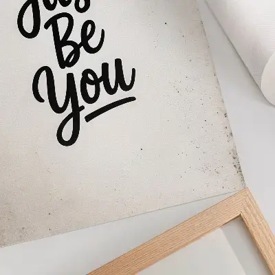 Arte de parede com estilo minimalista elegante e motivação em contraste preto e branco