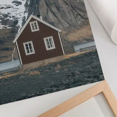 Arte de parede paisagem de montanha com casa de madeira e picos nevados