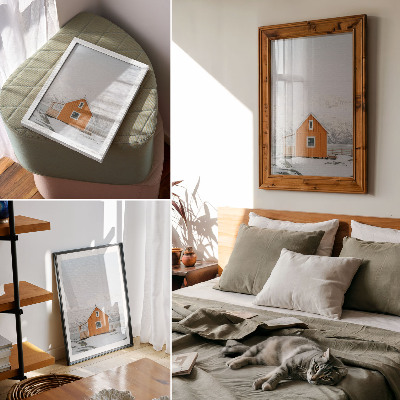 Poster decorativo Casa laranja em meio a montanhas nevadas, moldura minimalista.