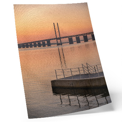 Poster decorativo Ponte do pôr do sol minimalista em tons quentes