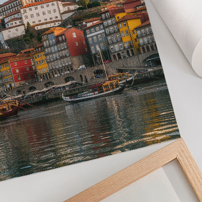 Impressão em tela Prédios de apartamentos coloridos, navios elegantes, gaivotas