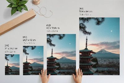Poster decorativo Pagode com montanhas ao fundo, em harmonia com os tons do céu.