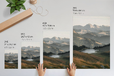 Poster para cozinha Colinas, lago e montanhas em perfeita harmonia ao fundo.