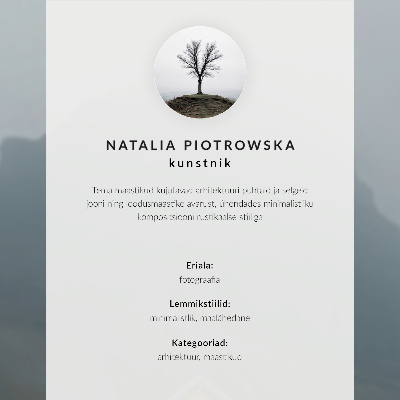 Poster decorativo Casa amarela, nevoeiro, montanhas, atmosfera pacífica
