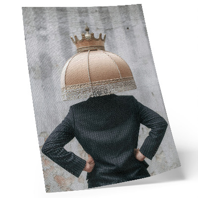 Arte de parede Um abajur refinado, um terno elegante, um contraste de texturas.