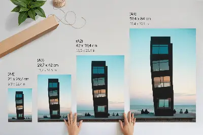 Poster decorativo uma torre negra moderna sobre mar azul